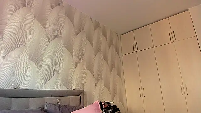 Bambiii bby online show from March 16, 2025, 10:44 am