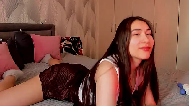 Bambiii bby online show from February 6, 2026, 2:49 am