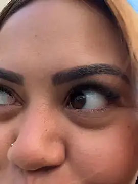 lariic online show from March 21, 2026, 8:23 pm