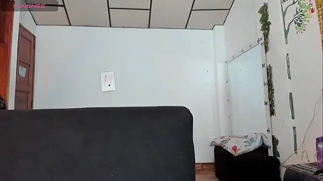 skaysanchez1 online show from November 7, 2025, 7:58 pm