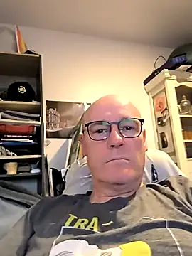 bogland33 online show from March 10, 2025, 7:40 pm