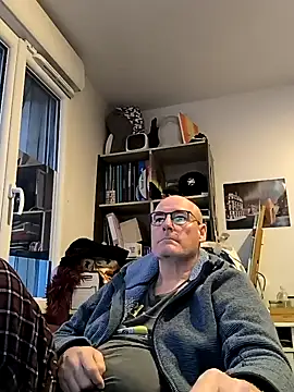 bogland33 online show from March 13, 2025, 6:01 pm