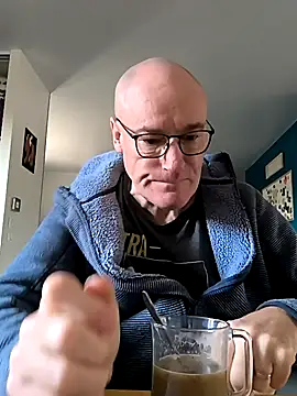 bogland33 online show from March 16, 2025, 8:54 am