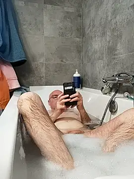 bogland33 online show from January 17, 2026, 2:33 pm