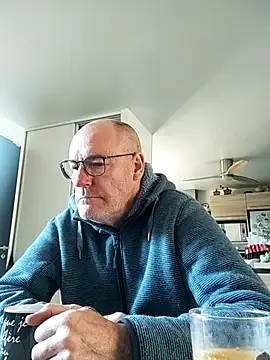 bogland33 online show from March 21, 2026, 9:03 am