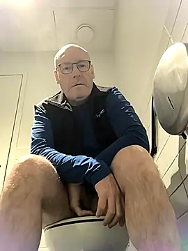 bogland33 online show from April 3, 2026, 2:15 pm