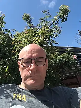 bogland33 online show from June 7, 2026, 10:52 am