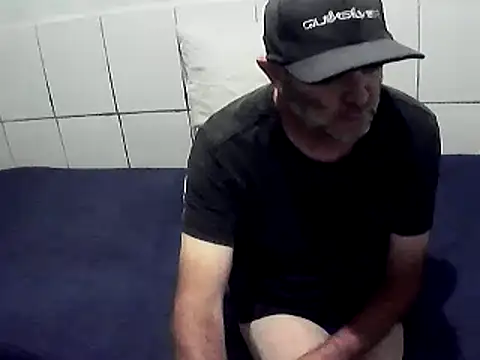 Snapshot of pierdona chatting on April 17, 2026, 8:01 pm pierdona online show from April 17, 2026, 8:01 pm
