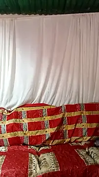 sthefania1710 online show from March 18, 2026, 6:33 pm