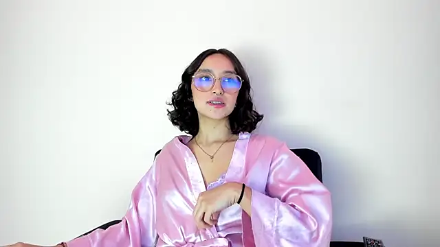 Snapshot of its__angelica_ chatting on December 21, 2024, 10:30 pm its angelica online show from December 21, 2024, 10:30 pm