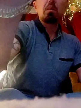 Snapshot of HungJonny99 chatting on March 2, 2025, 11:42 pm HungJonny99 online show from March 2, 2025, 11:42 pm