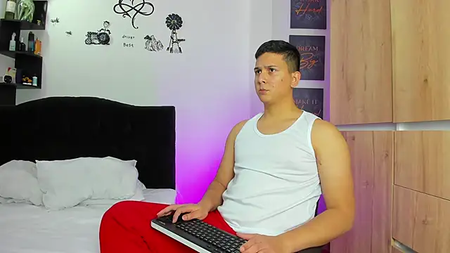 ANDREZALVAREZ online show from December 22, 2024, 1:23 am