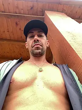 dantedesirexx online show from February 28, 2025, 8:39 pm