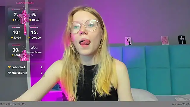 Esme Runn online show from December 3, 2024, 4:39 pm