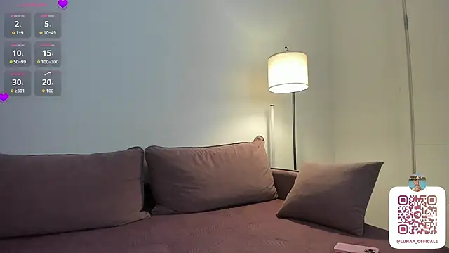 Snapshot of flora_off chatting on February 14, 2026, 8:33 am flora off online show from February 14, 2026, 8:33 am