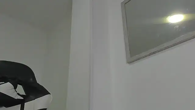 evelin leroy online show from October 29, 2025, 12:07 pm