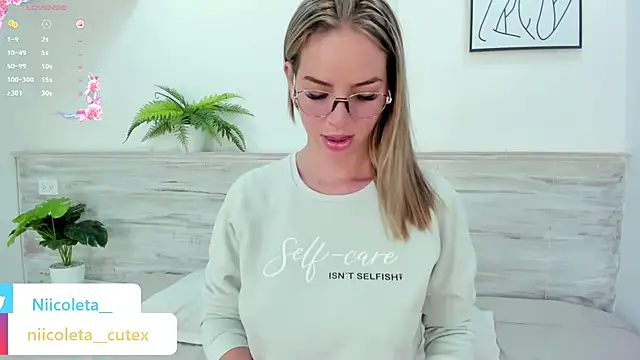 Niicoleta online show from February 23, 2025, 4:50 am