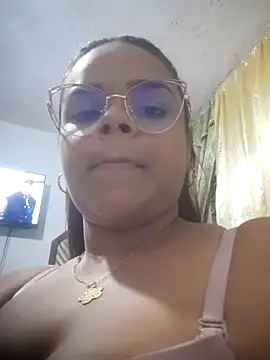 Evabigass online show from February 18, 2025, 11:41 pm