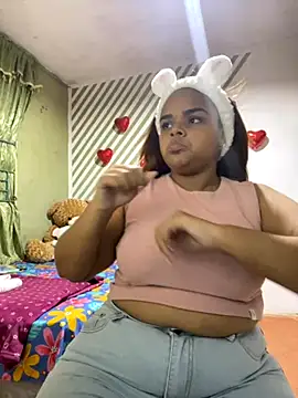 Evabigass online show from November 19, 2025, 8:53 pm