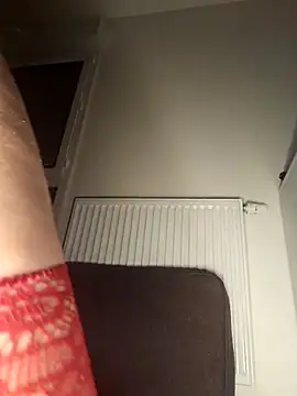 lindsay 33off online show from November 2, 2025, 9:39 pm