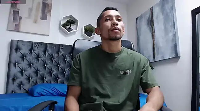 Snapshot of richar_voller chatting on December 10, 2024, 11:22 am richar voller online show from December 10, 2024, 11:22 am