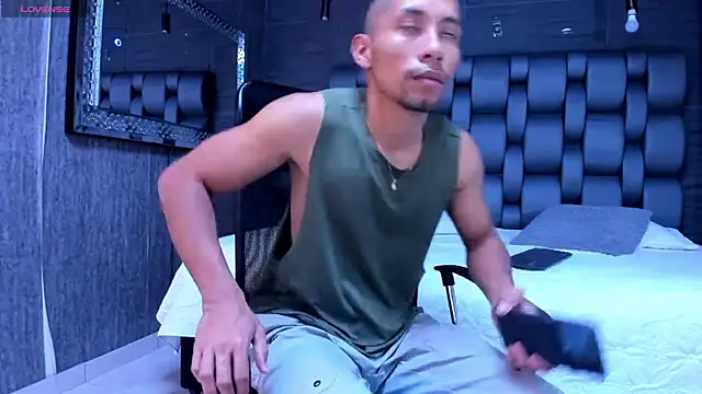 Snapshot of richar_voller chatting on October 22, 2025, 11:32 am richar voller online show from October 22, 2025, 11:32 am