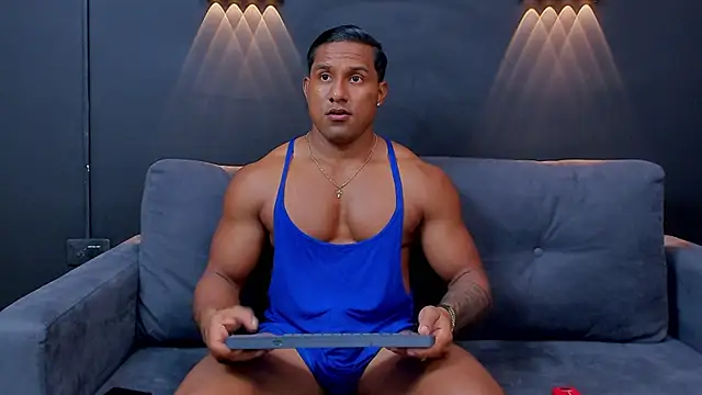 CallumMuscle online show from January 21, 2025, 1:18 am