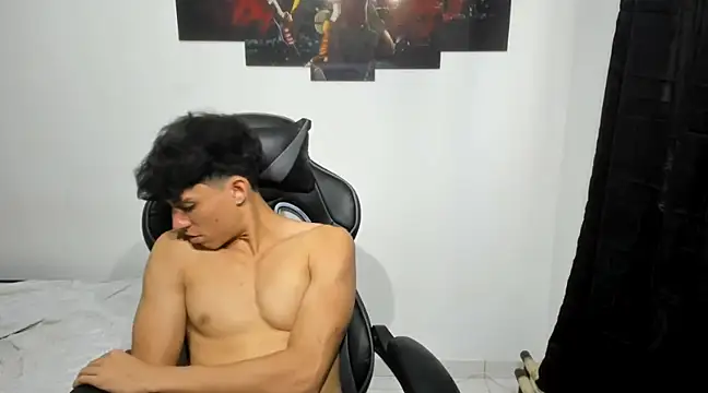 Snapshot of enzo_sloran chatting on February 18, 2025, 4:16 pm enzo sloran online show from February 18, 2025, 4:16 pm