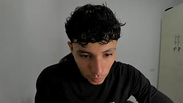 enzo sloran online show from April 2, 2026, 7:44 pm