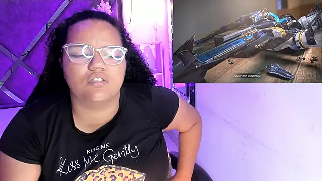 MhiaRey online show from November 29, 2025, 1:58 pm