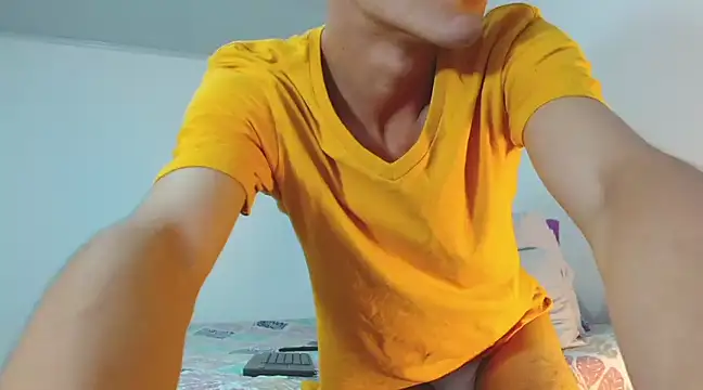 Noah tyler  online show from December 4, 2024, 7:12 pm