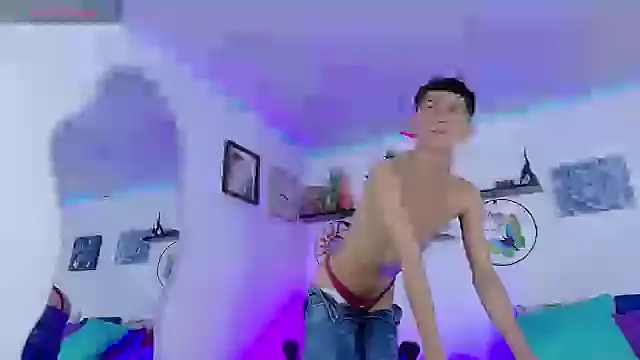 Noah tyler  online show from September 20, 2025, 7:59 pm