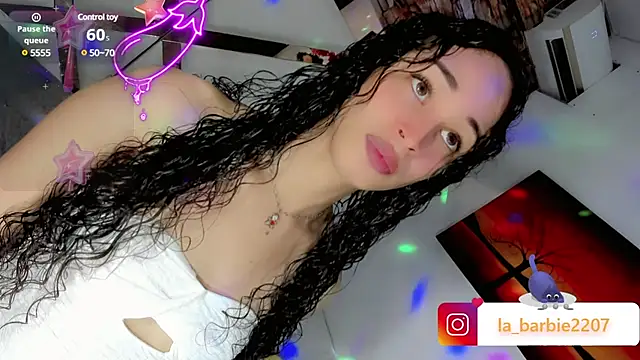 Snapshot of barbiedolls_x chatting on February 5, 2025, 9:07 pm barbiedolls x online show from February 5, 2025, 9:07 pm
