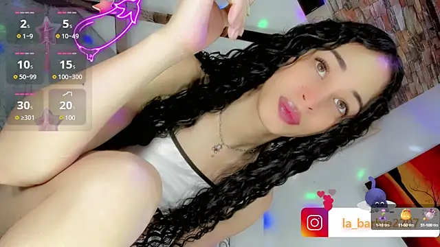 Snapshot of barbiedolls_x chatting on February 8, 2025, 12:39 pm barbiedolls x online show from February 8, 2025, 12:39 pm