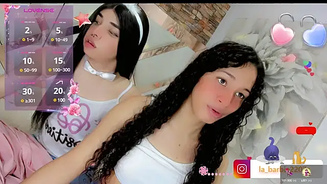 Snapshot of barbiedolls_x chatting on March 20, 2025, 12:11 pm barbiedolls x online show from March 20, 2025, 12:11 pm