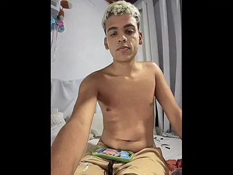 Snapshot of Leo_bunny_hot chatting on January 17, 2026, 11:30 pm Leo bunny hot online show from January 17, 2026, 11:30 pm