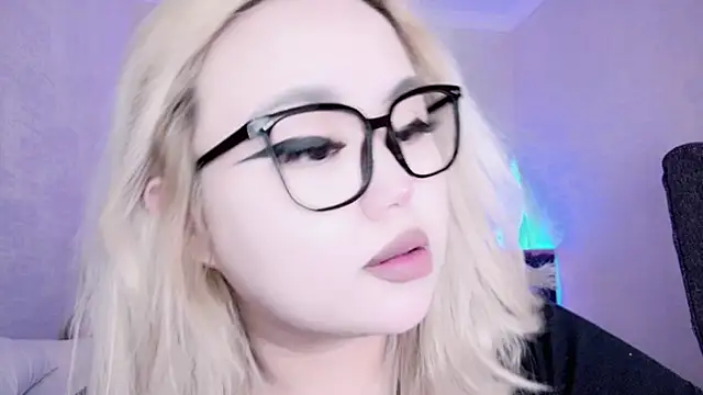 Snapshot of amelia_sunlight chatting on December 16, 2024, 12:26 am amelia sunlight online show from December 16, 2024, 12:26 am