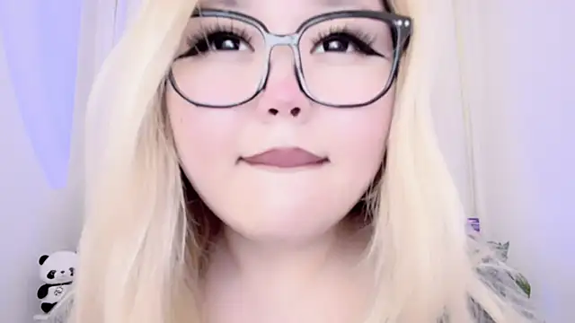 Snapshot of amelia_sunlight chatting on March 8, 2025, 1:39 am amelia sunlight online show from March 8, 2025, 1:39 am