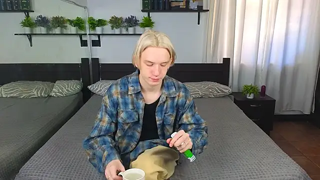 Ron Vils online show from November 30, 2025, 8:07 am