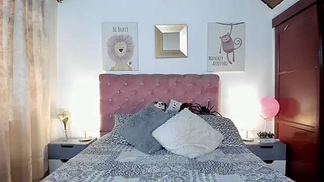 CelessteRedds online show from March 16, 2026, 11:58 am