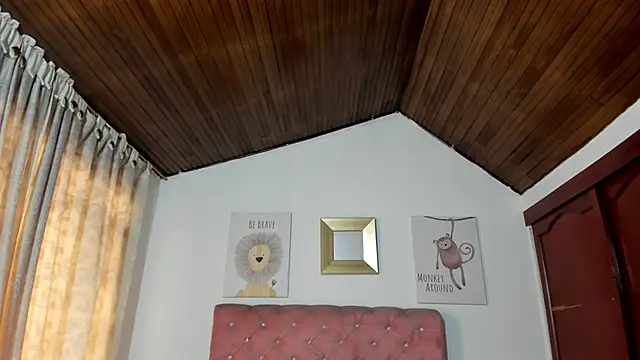 CelessteRedds online show from April 7, 2026, 12:27 pm