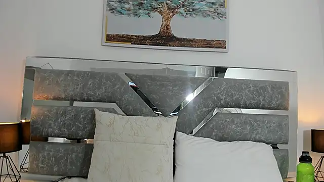 Slut Milf  online show from February 12, 2026, 7:42 pm