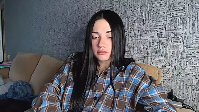 Liana diva online show from April 9, 2026, 1:38 pm