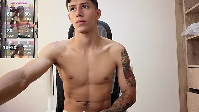 Cristopher23  online show from October 8, 2025, 3:09 pm