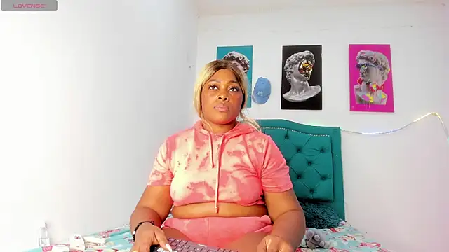 Lilybaudinx96 online show from February 17, 2026, 3:47 am