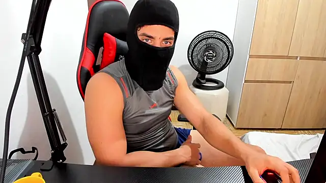 Calihotcaliente277 online show from February 19, 2025, 2:01 pm