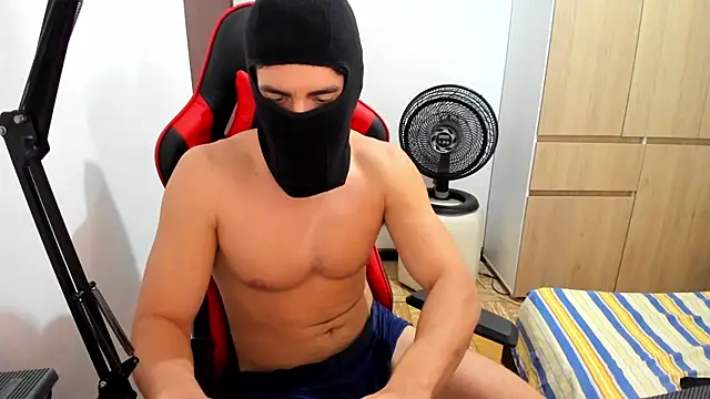 Calihotcaliente277 online show from March 19, 2025, 2:46 pm