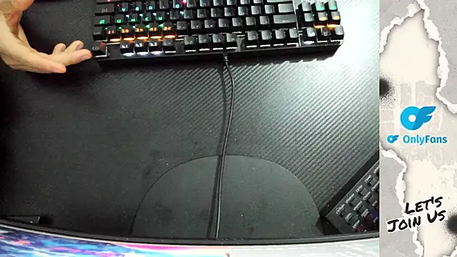 Calihotcaliente277 online show from September 19, 2025, 11:00 am