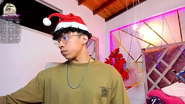 Snapshot of AkazaBoy_ chatting on December 24, 2024, 4:11 am AkazaBoy  online show from December 24, 2024, 4:11 am