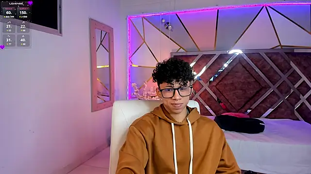 Snapshot of AkazaBoy_ chatting on January 15, 2025, 4:47 am AkazaBoy  online show from January 15, 2025, 4:47 am